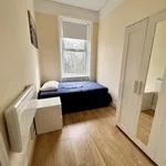 Rent 2 bedroom flat in High Peak