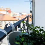 Rent 1 bedroom apartment in Porto