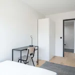 Louez une chambre de 68 m² à Clichy