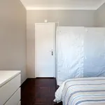 Rent 11 bedroom apartment in Lisbon