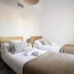 Rent 2 bedroom apartment of 753 m² in Málaga