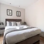 Rent 1 bedroom flat of 452 m² in London