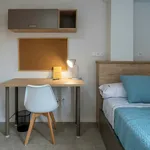 Rent a room of 100 m² in Valencia