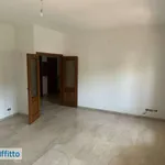 Affitto 5 camera appartamento di 148 m² in Rome