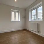 Rent 3 bedroom flat in East Midlands