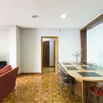 Rent a room of 100 m² in madrid