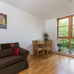 Rent 2 bedroom apartment of 797 m² in London