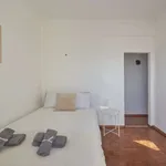 Rent a room in lisbon