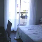 Rent 4 bedroom apartment of 120 m² in València