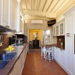 Rent 6 bedroom apartment of 130 m² in Cortona