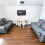 Rent 3 bedroom apartment in Leeds