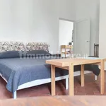 Rent 1 bedroom apartment of 90 m² in Florence