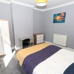 Rent 5 bedroom house in North West England