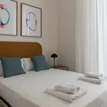 Rent 3 bedroom apartment of 1464 m² in Valencia