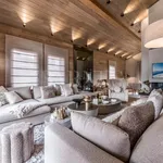 Appartement de 246 m² avec 8 chambre(s) en location à Courchevel