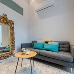 Rent 1 bedroom apartment of 65 m² in valencia