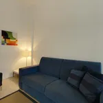 Rent 4 bedroom apartment of 70 m² in Milan