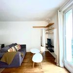 Appartement de 370 m² avec 1 chambre(s) en location à Paris