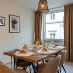 Rent 2 bedroom apartment of 95 m² in brussels