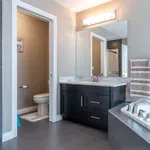 Maison de 2475 m² avec 3 chambre(s) en location à Calgary