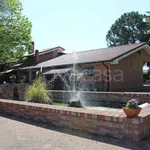 Rent 5 bedroom house of 250 m² in Carassai