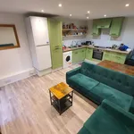 Rent 5 bedroom house in Canterbury