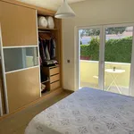 Rent a room of 150 m² in Charneca de Caparica