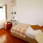 Rent 6 bedroom apartment in Lisbon