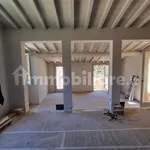 Rent 5 bedroom house of 152 m² in Florence