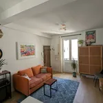 Appartement de 320 m² avec 1 chambre(s) en location à Paris