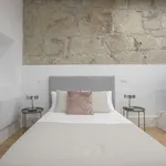 Rent 1 bedroom apartment of 40 m² in Porto