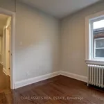 Maison de 1097 m² avec 6 chambre(s) en location à Toronto