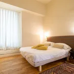 Rent 1 bedroom apartment of 60 m² in Florence