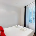 Rent 1 bedroom apartment of 300 m² in Paris