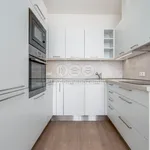 Pronajměte si 3 ložnic/e byt o rozloze 60 m² v Prague