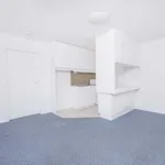 Rent 1 bedroom apartment in Essendon