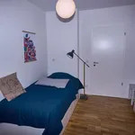 Miete 3 Schlafzimmer wohnung von 83 m² in Frankfurt am Main