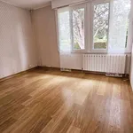 Maison de 80 m² avec 4 chambre(s) en location à La Celle-Saint-Cyr