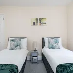 Rent 2 bedroom flat in Reigate and Banstead