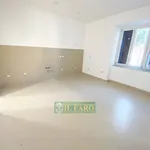 Affitto 3 camera appartamento di 150 m² in Giugliano in Campania