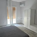 Affitto 2 camera appartamento di 75 m² in Siracusa