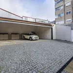 Rent 4 bedroom apartment of 80 m² in Porto