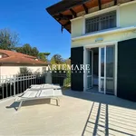 Villa in affitto a Pietrasanta via massaua, arredato, giardino privato, posto auto - TrovaCasa