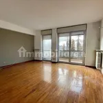 Rent 3 bedroom apartment of 150 m² in Cantù