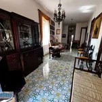 Rent 5 bedroom apartment of 120 m² in Naples