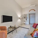 Rent 2 bedroom apartment of 80 m² in Florence