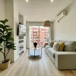 Rent 5 bedroom apartment of 80 m² in Barcelona