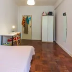 Rent a room in lisbon