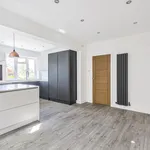 Rent 4 bedroom house in Woking