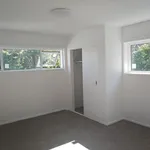 Rent 4 bedroom house in Kaipātiki